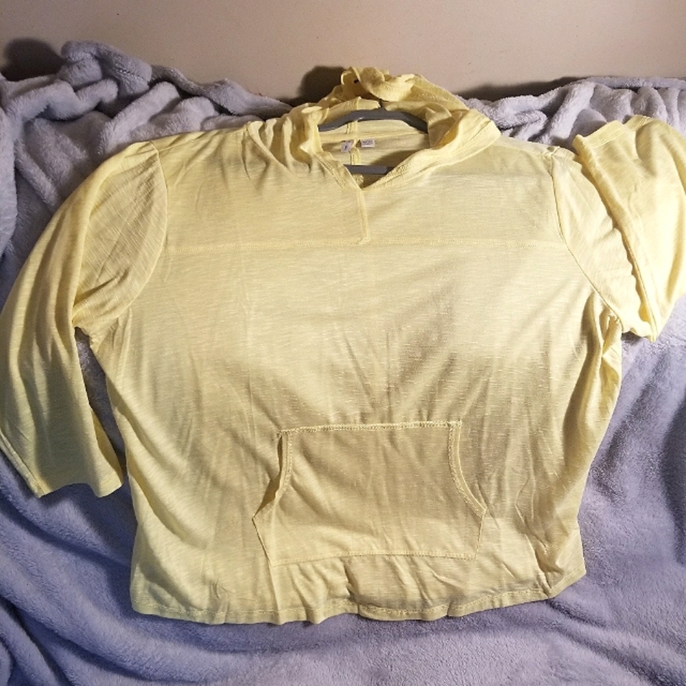 NWOT Cato womens Yellow slub fabric 3/4 sleeve tee shirt hoodie